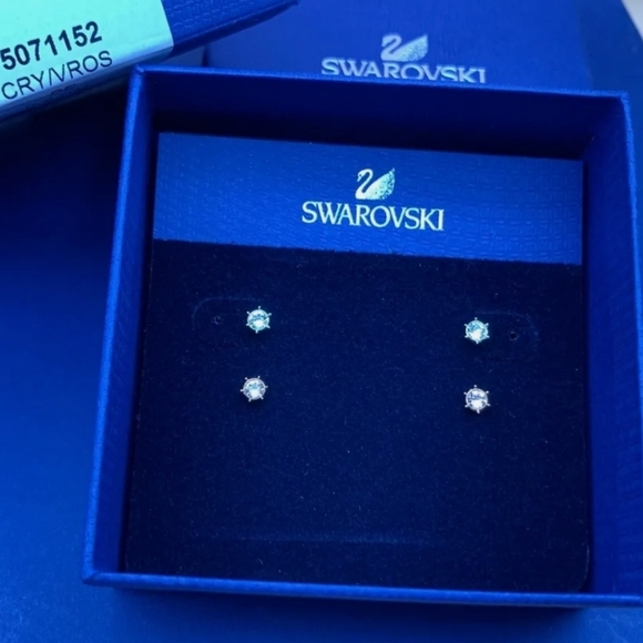 2 pair SWAROVSKI earrings - Picture 5 of 9